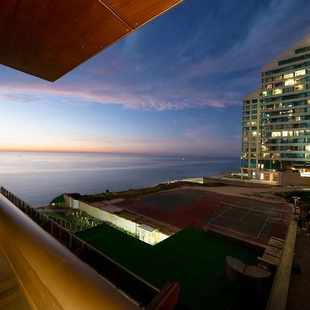 Beachfront Boutique Apartment Herzelia Esterno foto