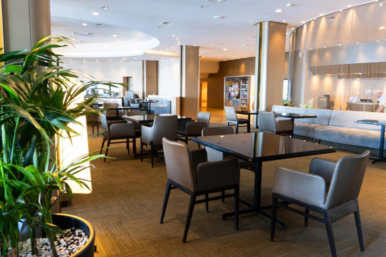 Beachfront Boutique Apartment Herzelia Esterno foto