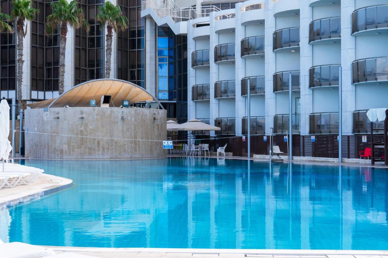 Beachfront Boutique Apartment Herzelia Esterno foto